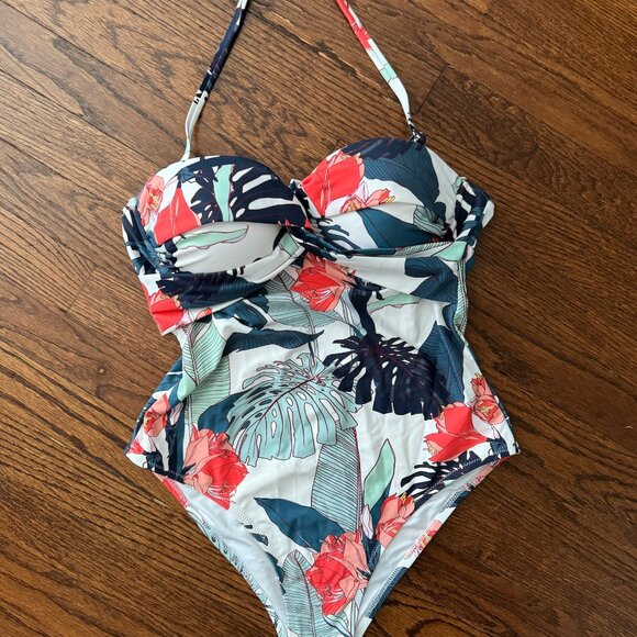 NEW Floral Swim - Picture 2 of 6